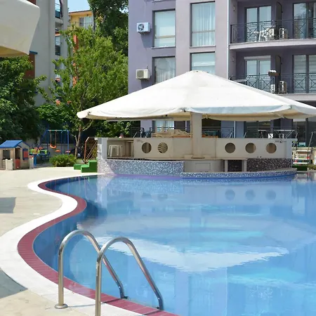 Rainbow 3 Club Szálloda 3*