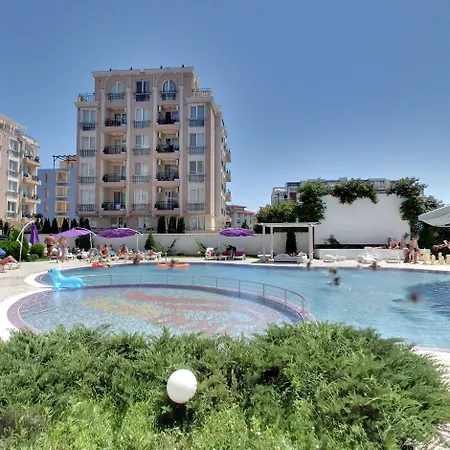 Rainbow 3 Club 3* Napospart