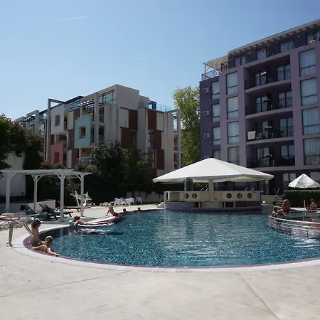 Rainbow 3 Club Szálloda Napospart