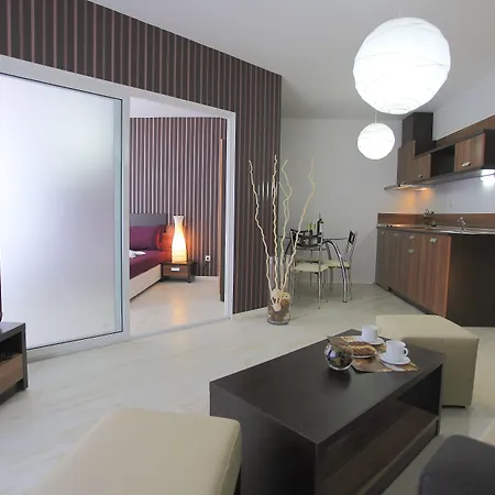 Rainbow 3 Club Szálloda 3*