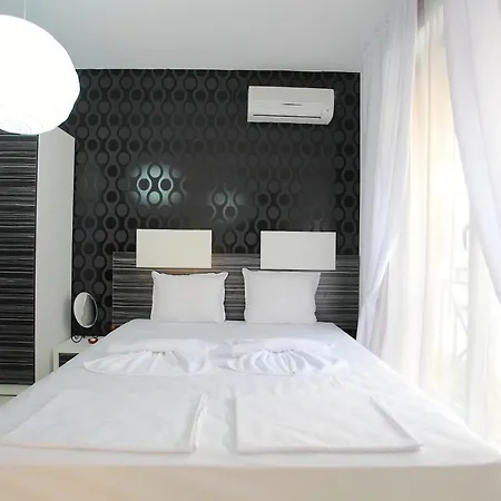 Rainbow 3 Club Szálloda Napospart